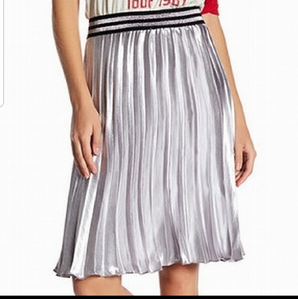 NWT Angie metallic silver pleated skirt/Nordstrom